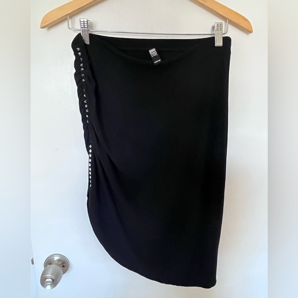 Laundry Black Asymmetrical Skirt with Diamond Embellishment on Side (Size Small) - Picture 2 of 9